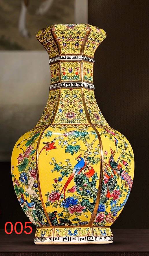 Qing Dynasty Qianlong Period Famille Rose Flower and Bird Hexagonal Vase